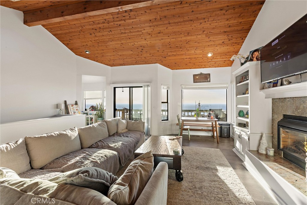 1833 Ogden Dr, Cambria, CA 93428