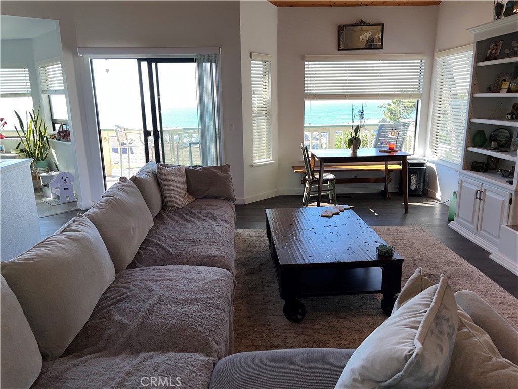 1833 Ogden Dr, Cambria, CA 93428