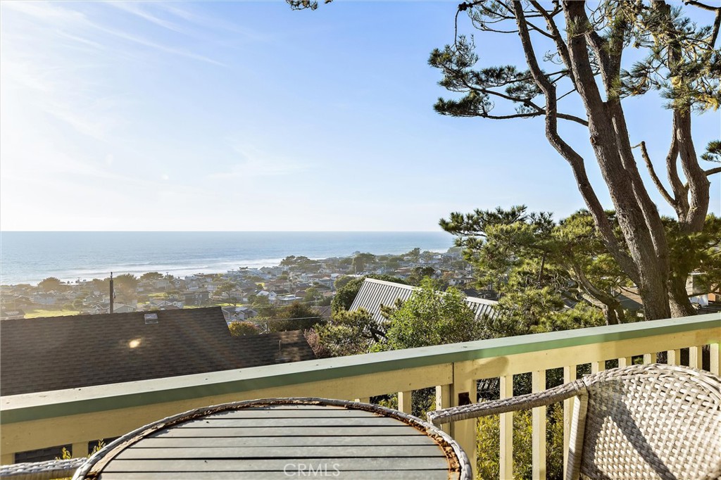 1833 Ogden Dr, Cambria, CA 93428