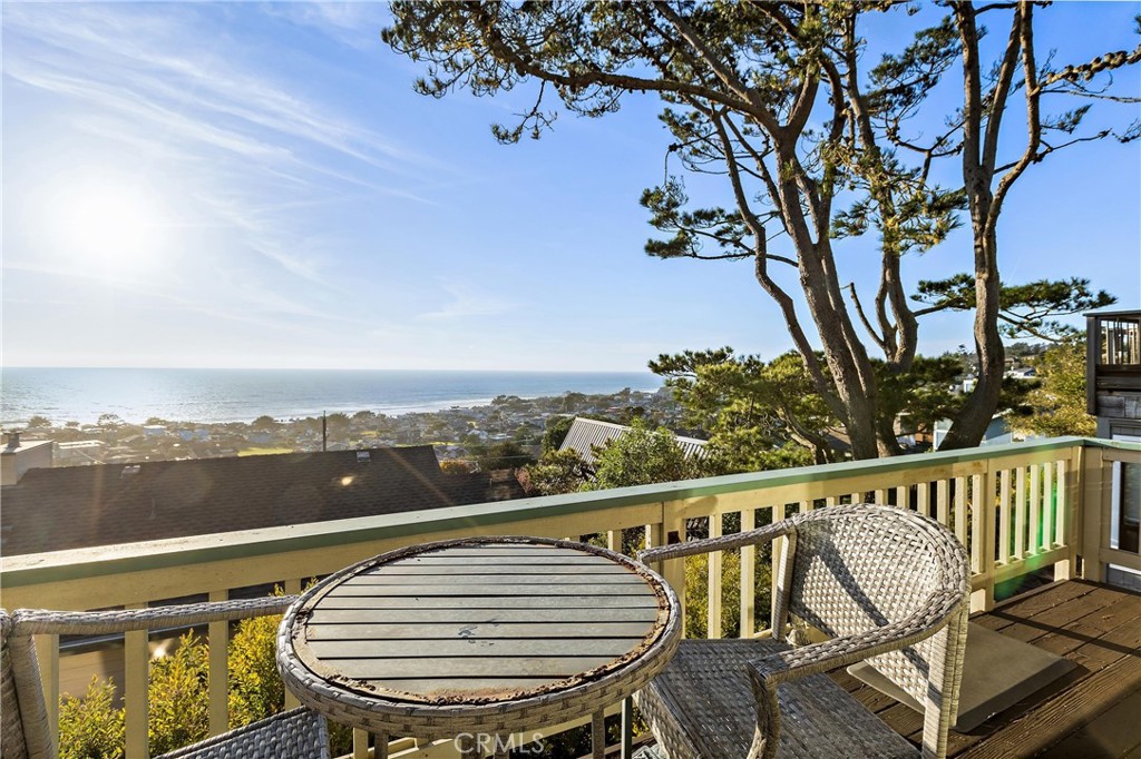 1833 Ogden Dr, Cambria, CA 93428