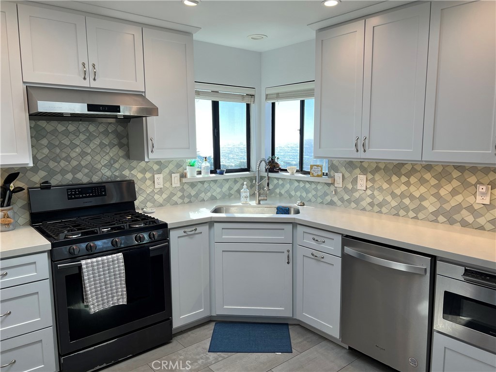 1833 Ogden Dr, Cambria, CA 93428