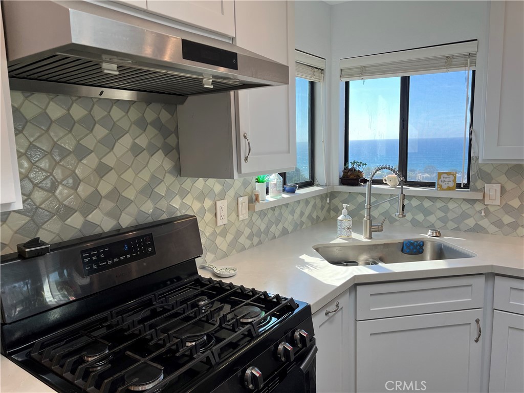 1833 Ogden Dr, Cambria, CA 93428