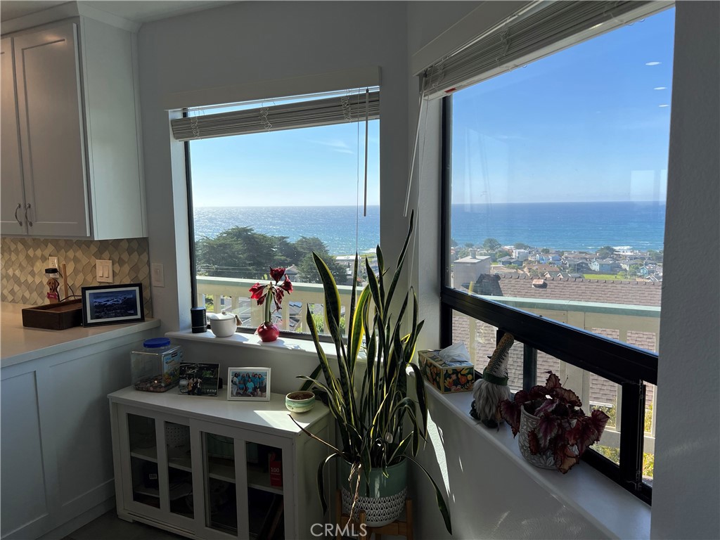 1833 Ogden Dr, Cambria, CA 93428