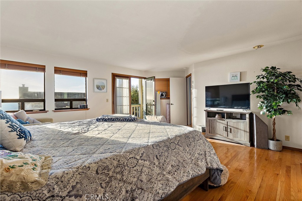 1833 Ogden Dr, Cambria, CA 93428