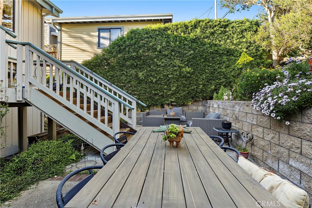 1833 Ogden Dr, Cambria, CA 93428