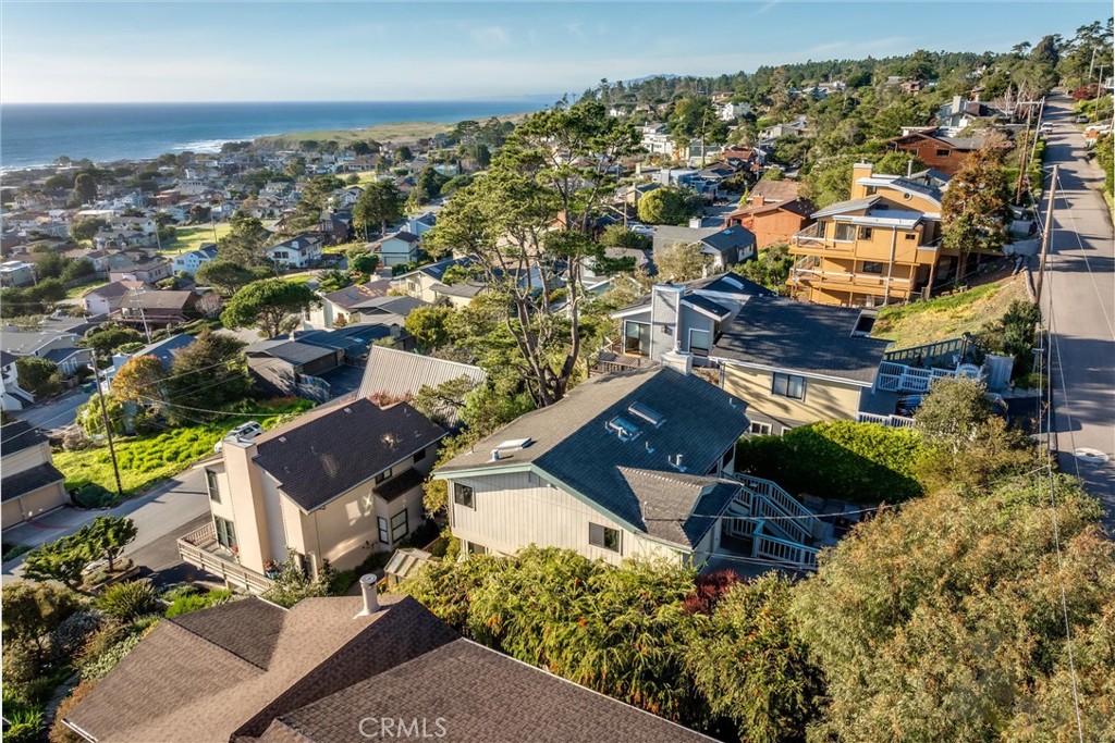 1833 Ogden Dr, Cambria, CA 93428