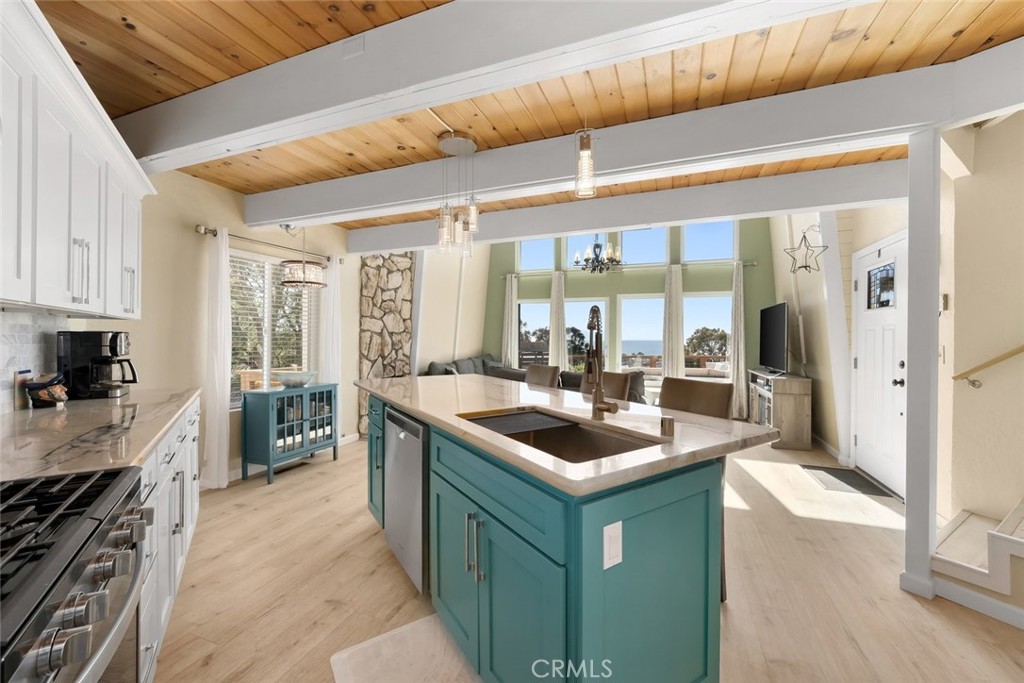 560 Canterbury, Cambria, CA 93428