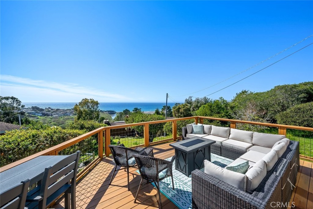 560 Canterbury, Cambria, CA 93428