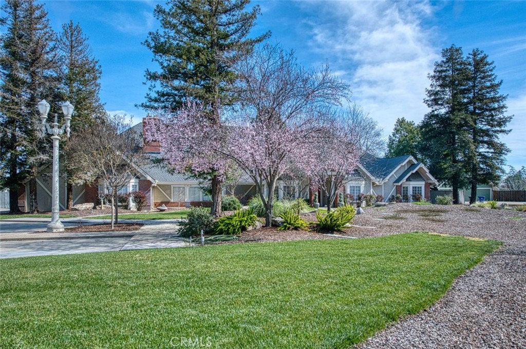 7272 N Traverse, Clovis, CA 93619