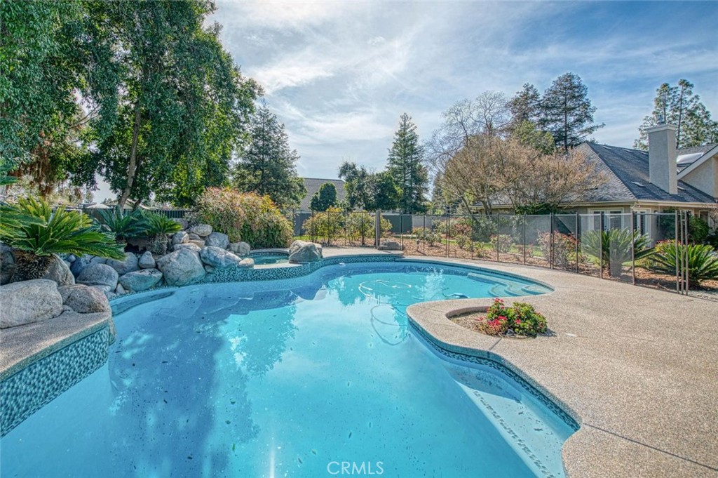 7272 N Traverse, Clovis, CA 93619