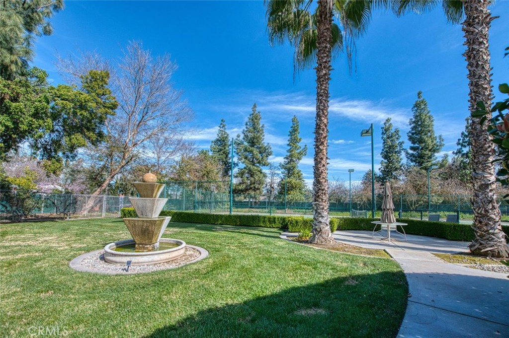 7272 N Traverse, Clovis, CA 93619