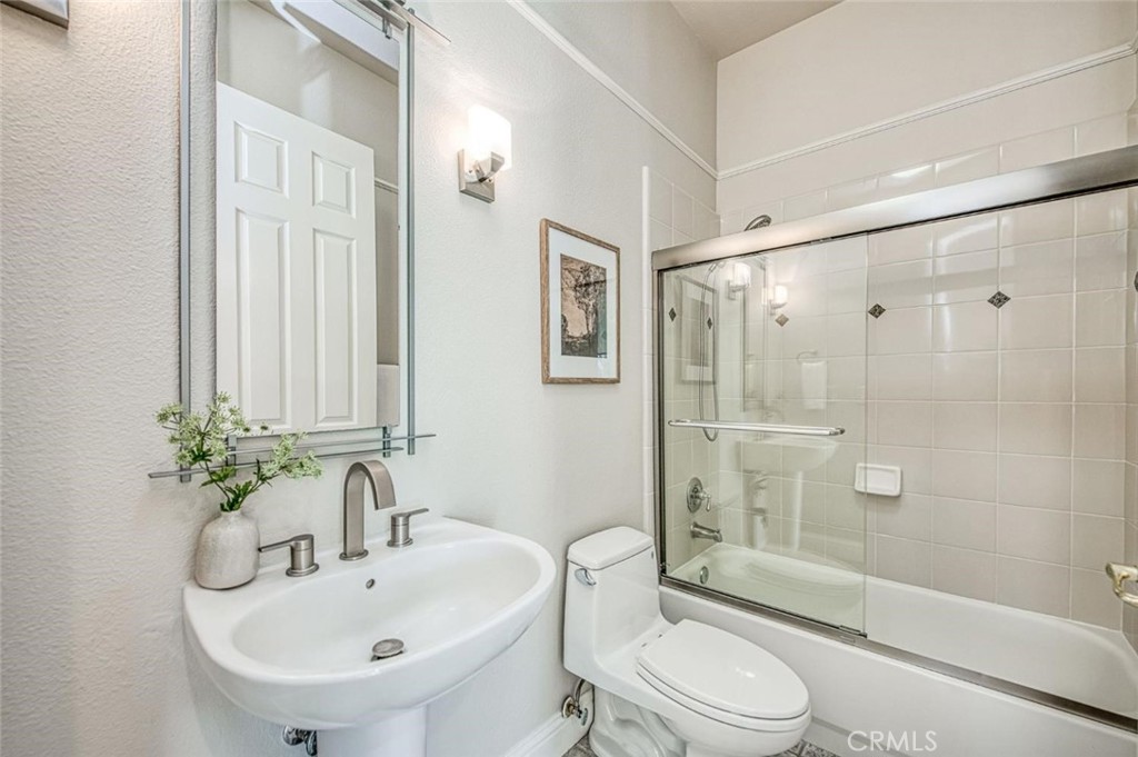 12437 N Via Tuscania, Clovis, CA 93619