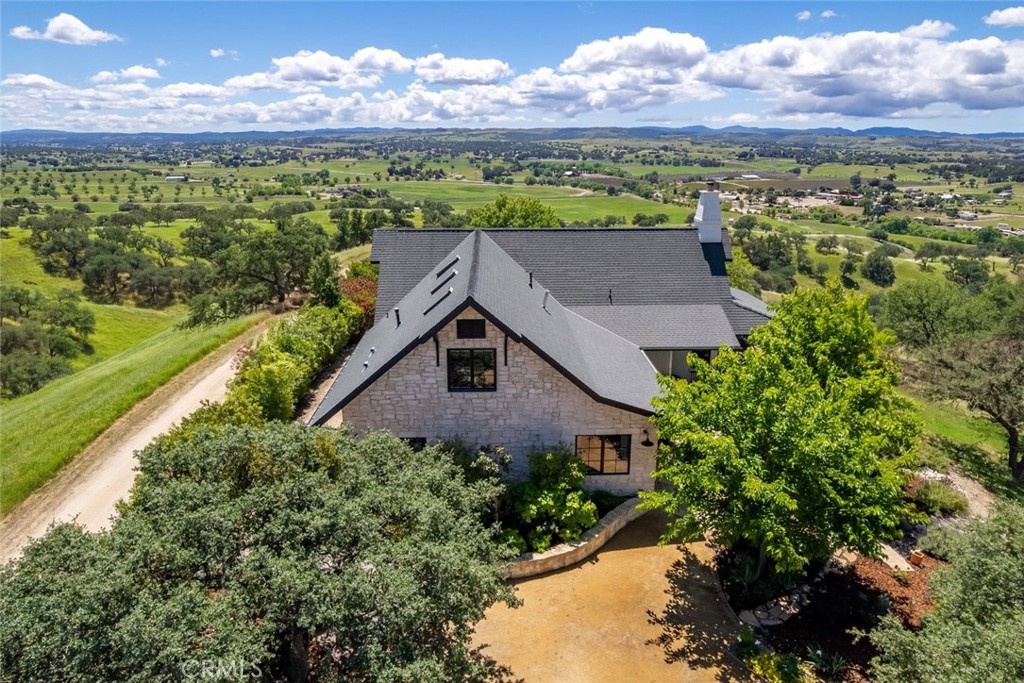 5650 El Pharo Drive, Paso Robles, CA 93446