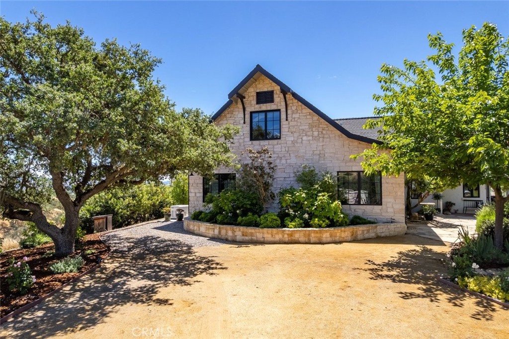 5650 El Pharo Drive, Paso Robles, CA 93446