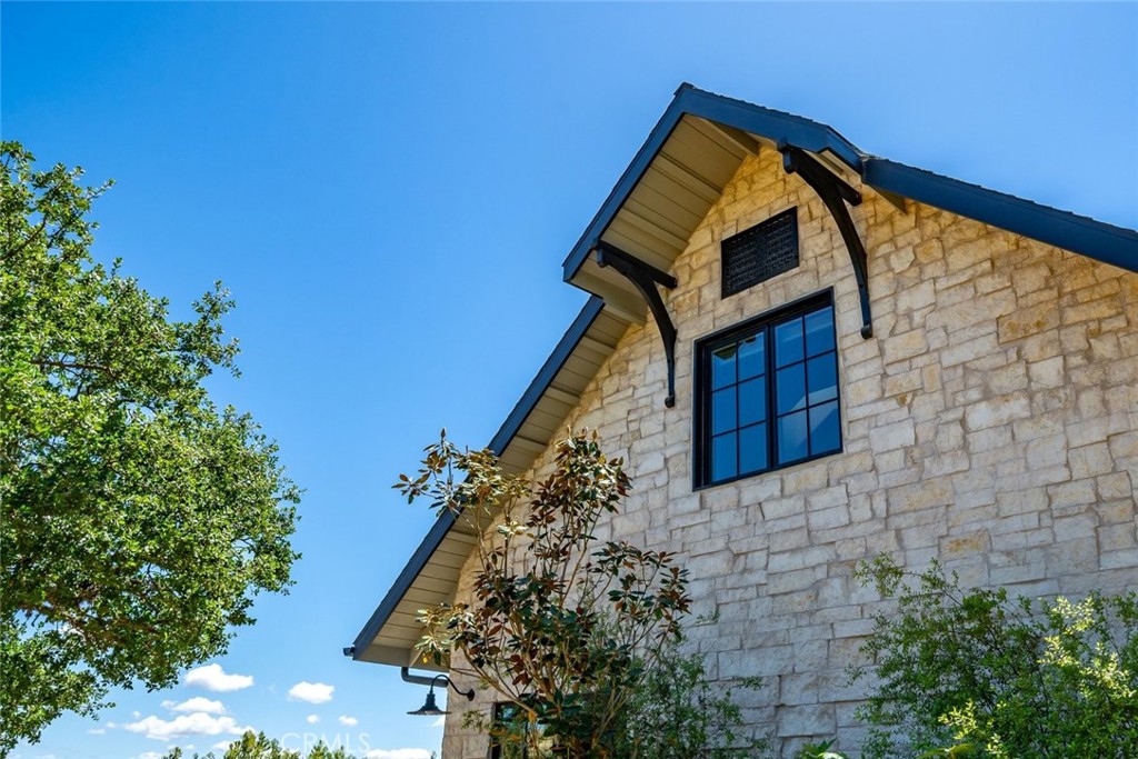 5650 El Pharo Drive, Paso Robles, CA 93446
