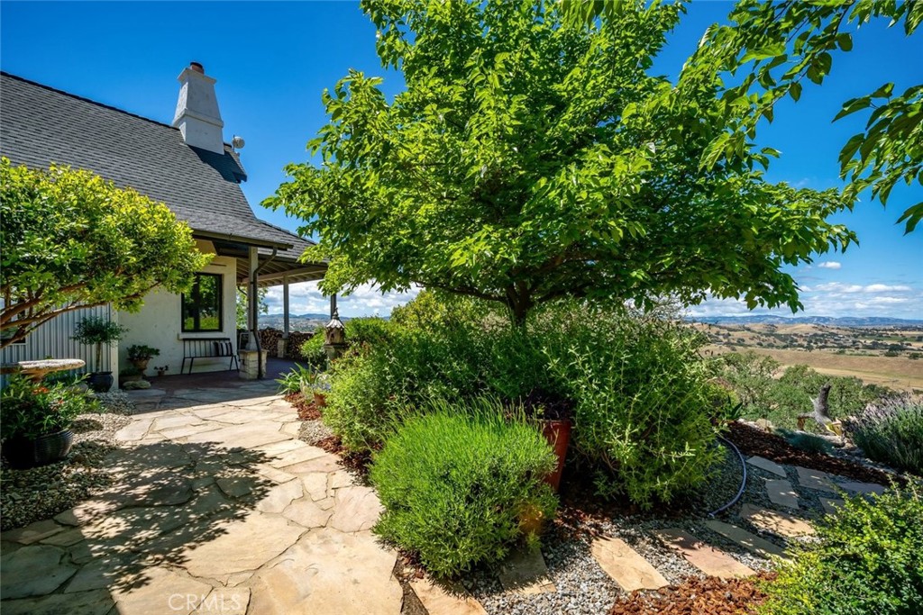 5650 El Pharo Drive, Paso Robles, CA 93446