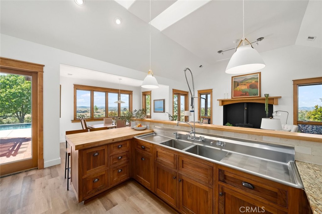5650 El Pharo Drive, Paso Robles, CA 93446