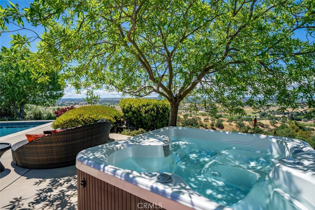 5650 El Pharo Drive, Paso Robles, CA 93446