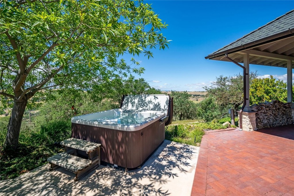 5650 El Pharo Drive, Paso Robles, CA 93446