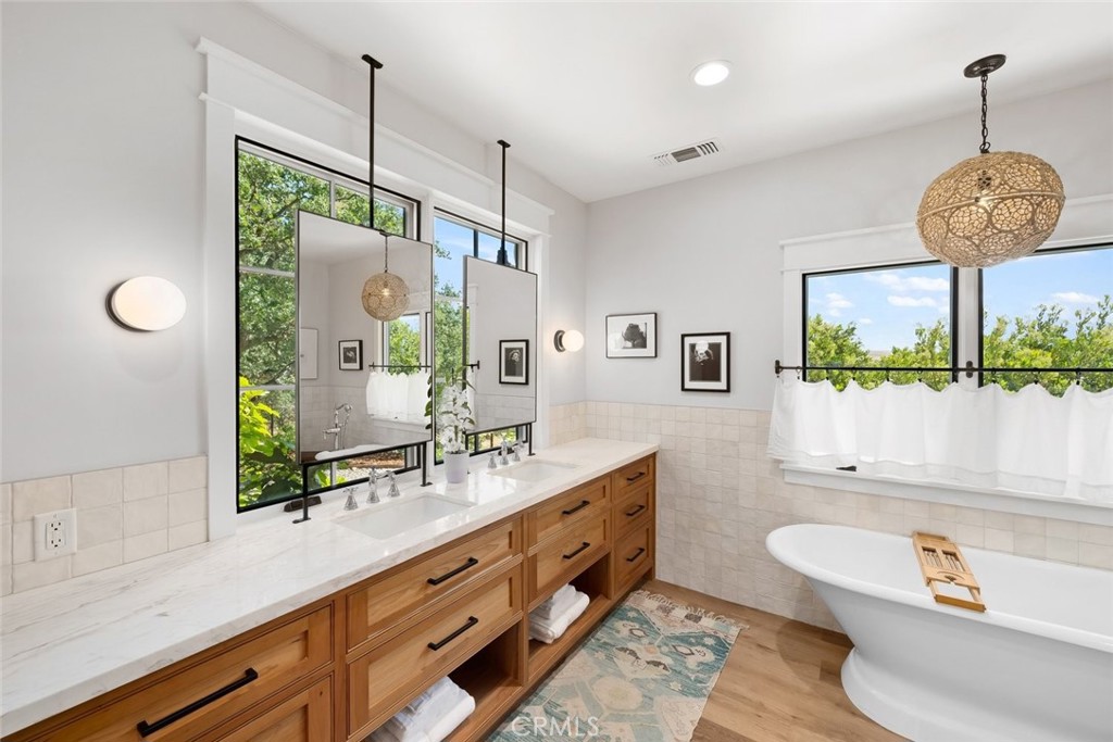 5650 El Pharo Drive, Paso Robles, CA 93446
