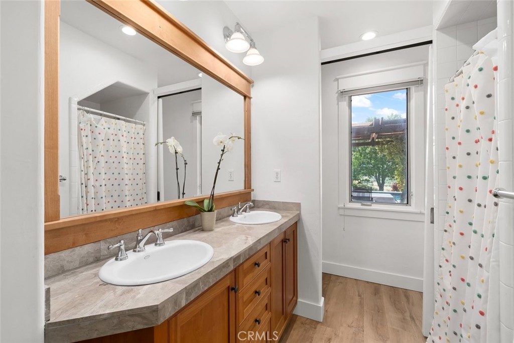 5650 El Pharo Drive, Paso Robles, CA 93446