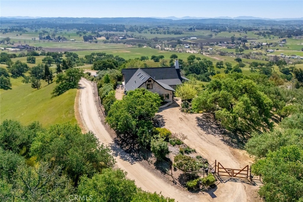 5650 El Pharo Drive, Paso Robles, CA 93446