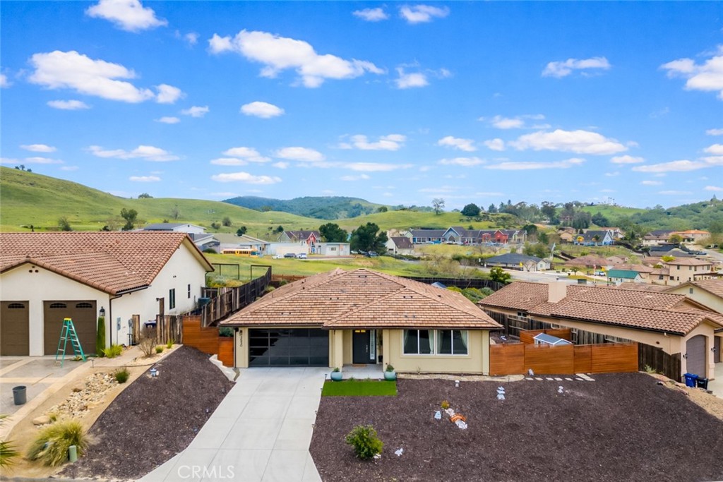 3530 Lakeside Village, Paso Robles, CA 93446
