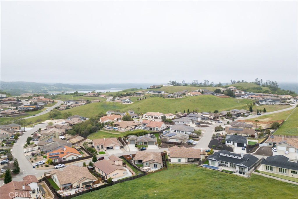 3530 Lakeside Village, Paso Robles, CA 93446