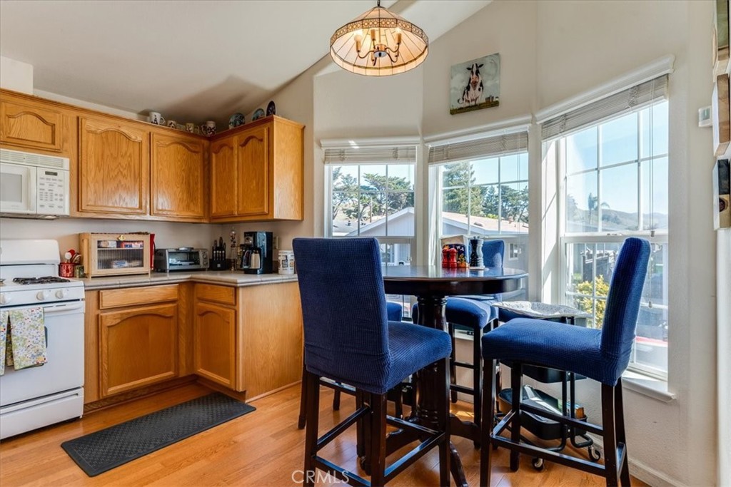 3395 S Higuera St #4, San Luis Obispo, CA 93401