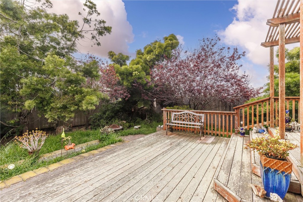 1279 18th, Los Osos, CA 93402