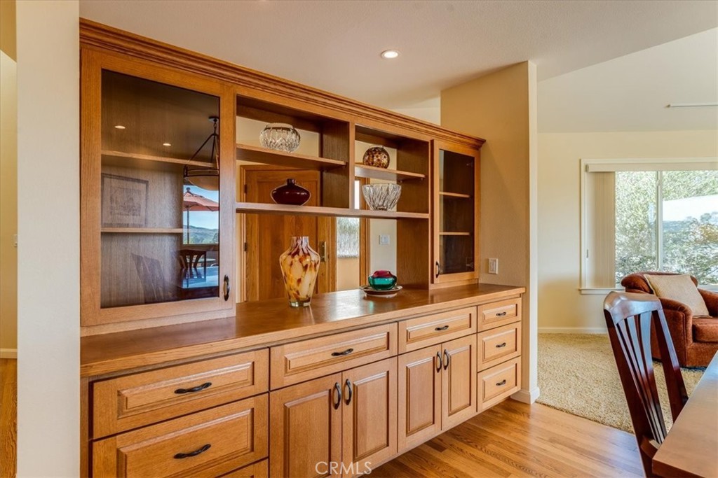 1674 La Vineda Ct, San Luis Obispo, CA 93401