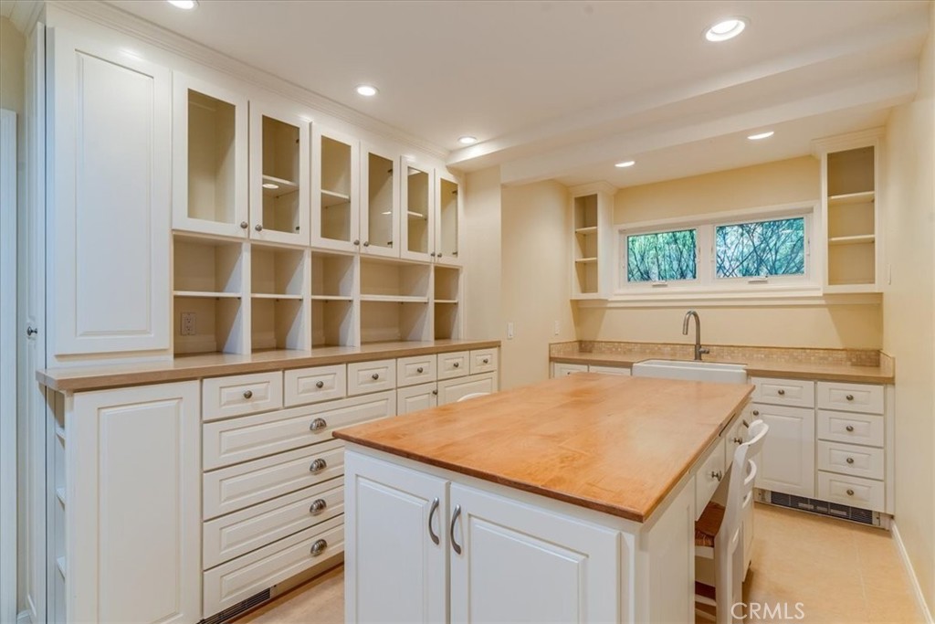 1674 La Vineda Ct, San Luis Obispo, CA 93401