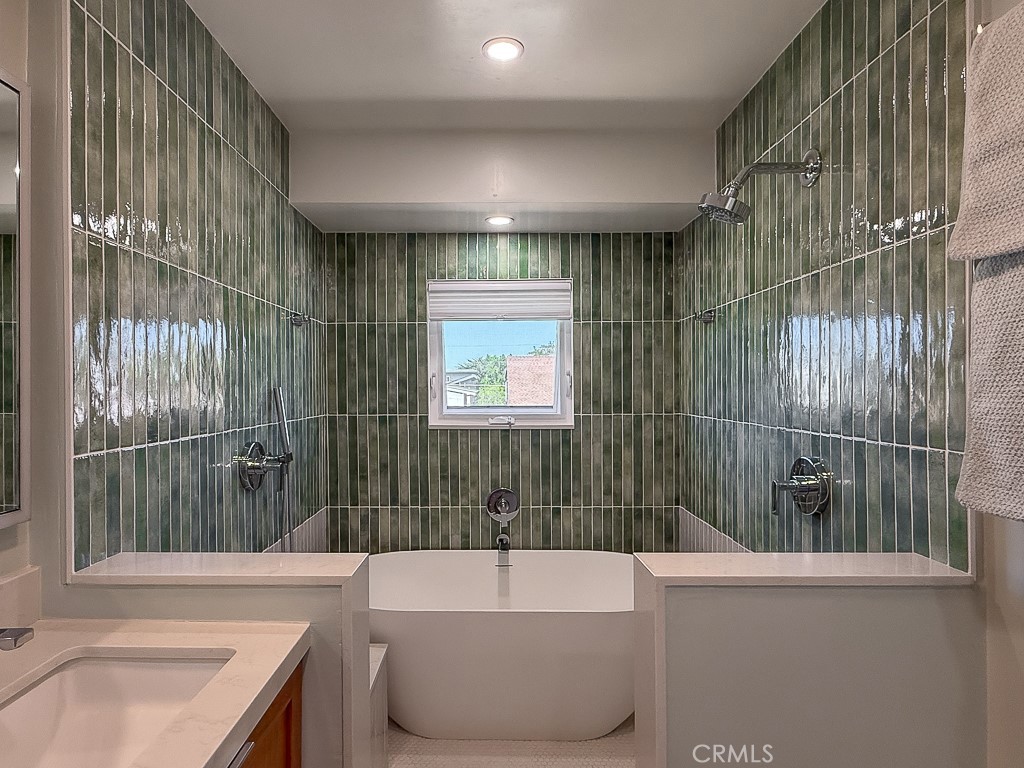 512 Worcester Dr, Cambria, CA 93428