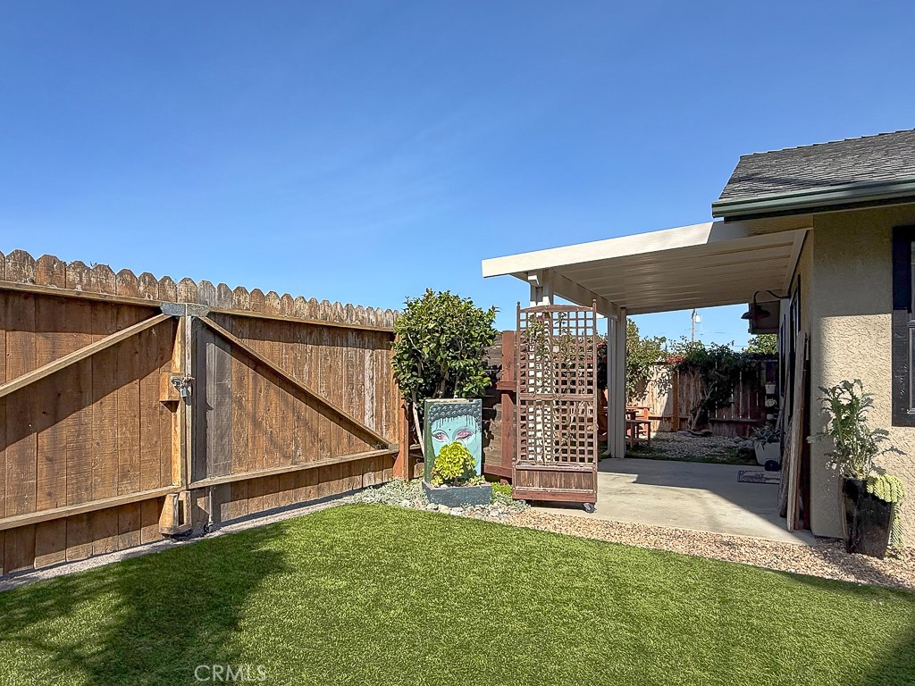 512 Worcester Dr, Cambria, CA 93428