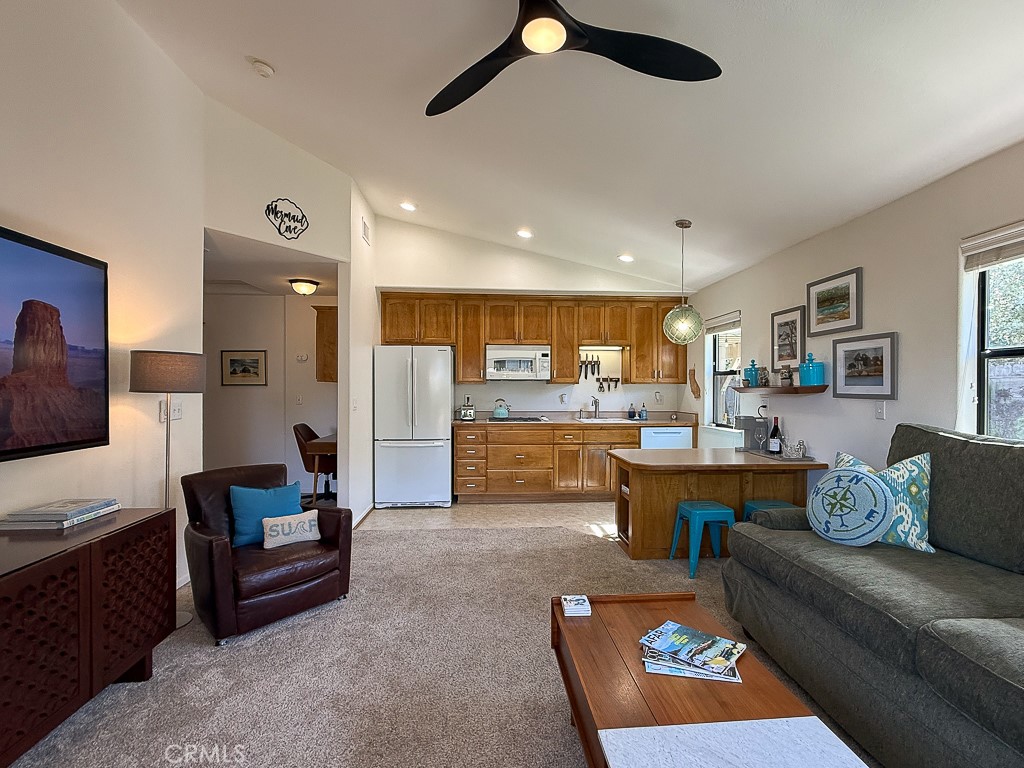 512 Worcester Dr, Cambria, CA 93428