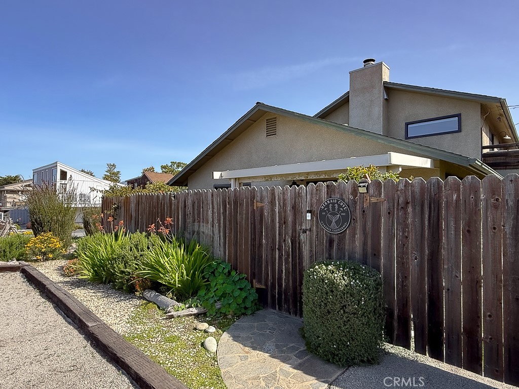 512 Worcester Dr, Cambria, CA 93428