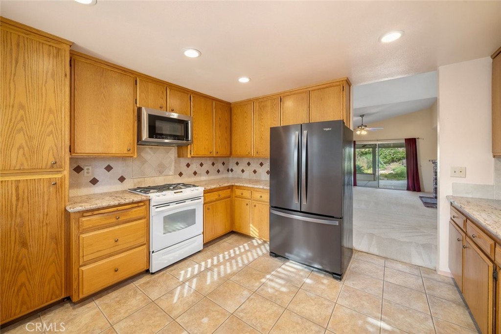 1719 Willowbank, Paso Robles, CA 93446