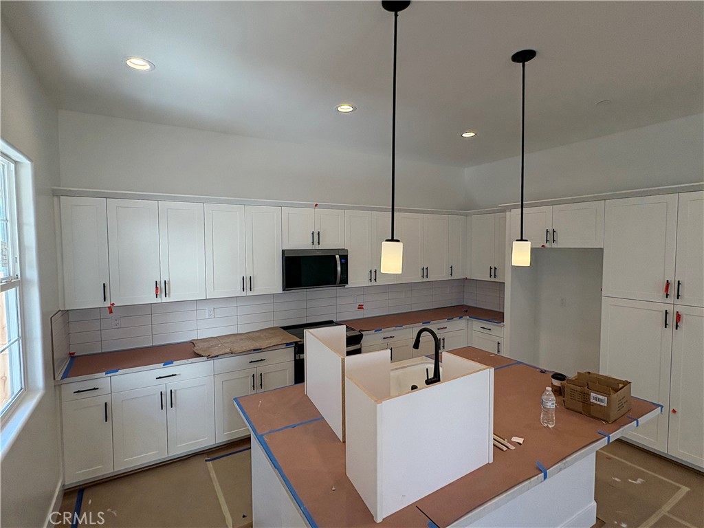 250 Memphis Belle Way, San Luis Obispo, CA 93401