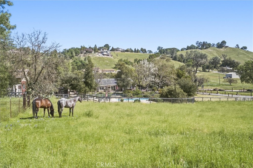 13730 El Camino Real, Atascadero, CA 93422