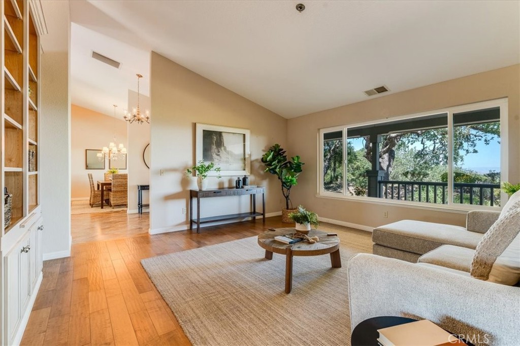 12405 Santa Ana, Atascadero, CA 93422