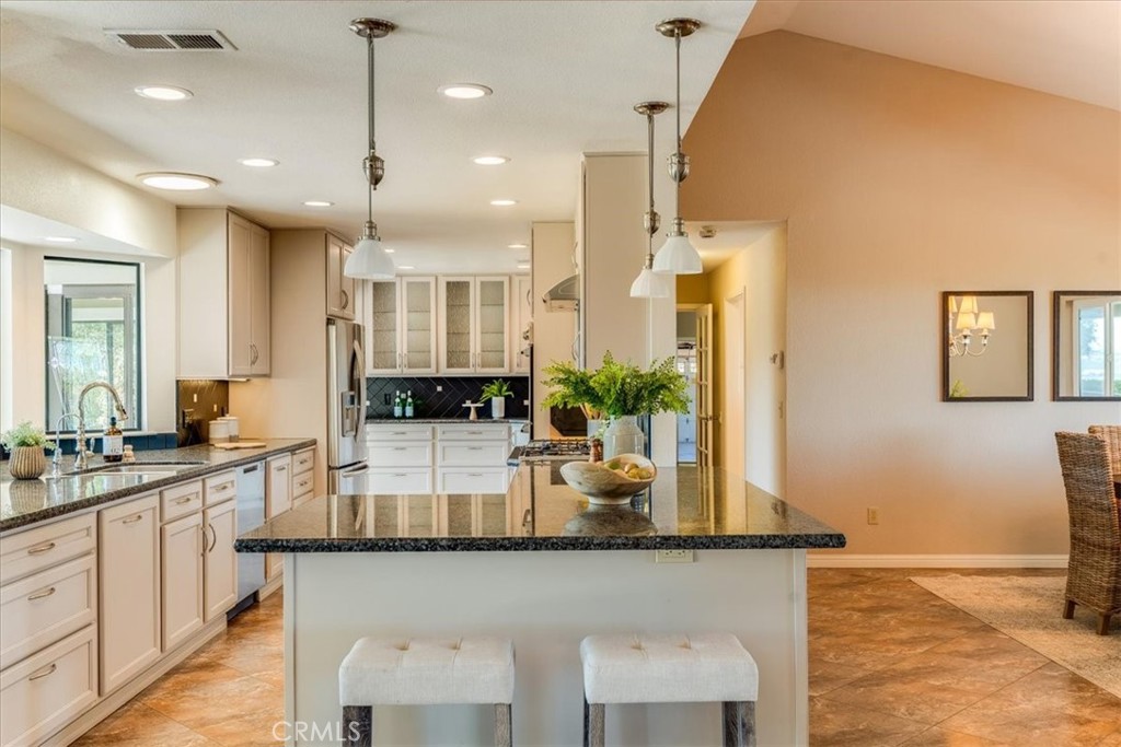 12405 Santa Ana, Atascadero, CA 93422