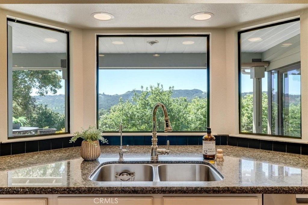 12405 Santa Ana, Atascadero, CA 93422