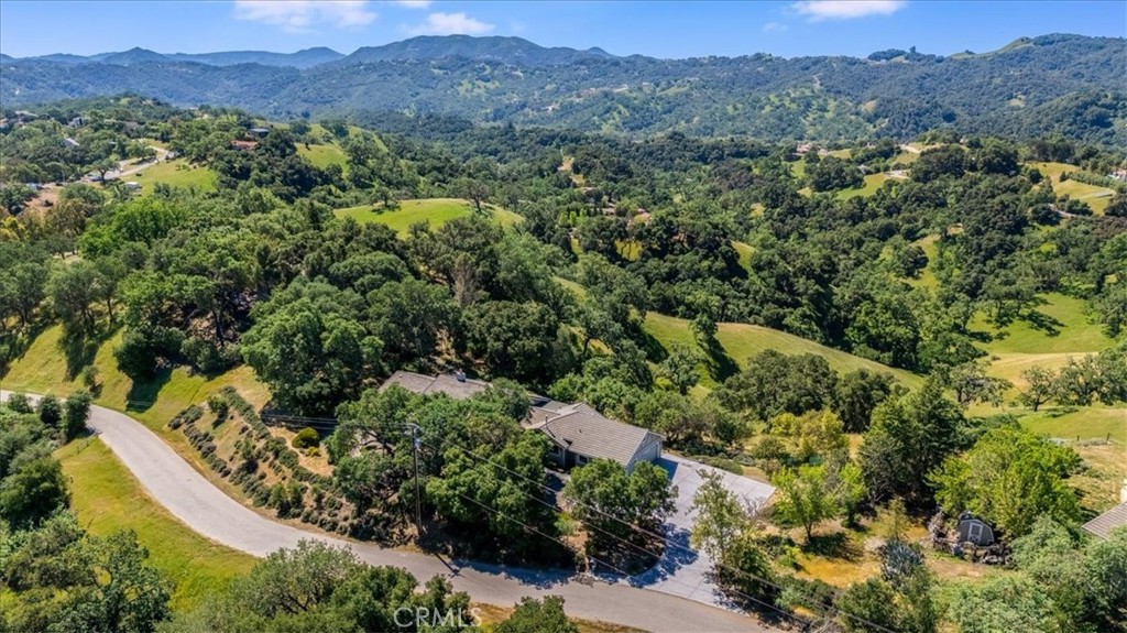 12405 Santa Ana, Atascadero, CA 93422