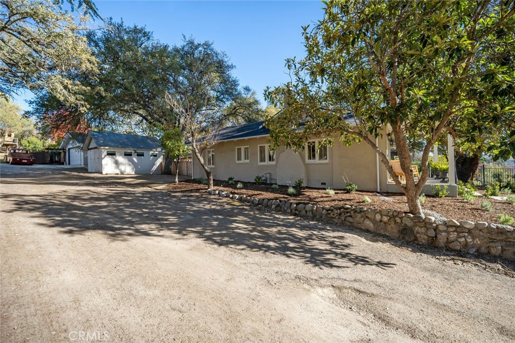 135 18th St, Paso Robles, CA 93446