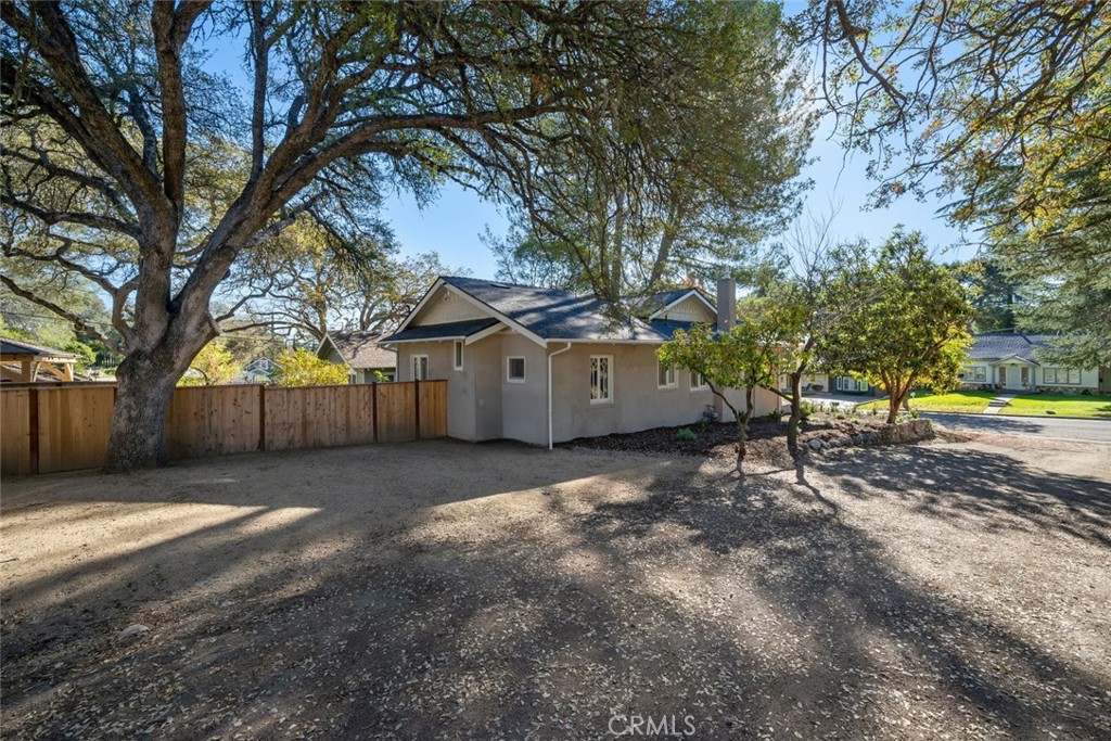 135 18th St, Paso Robles, CA 93446