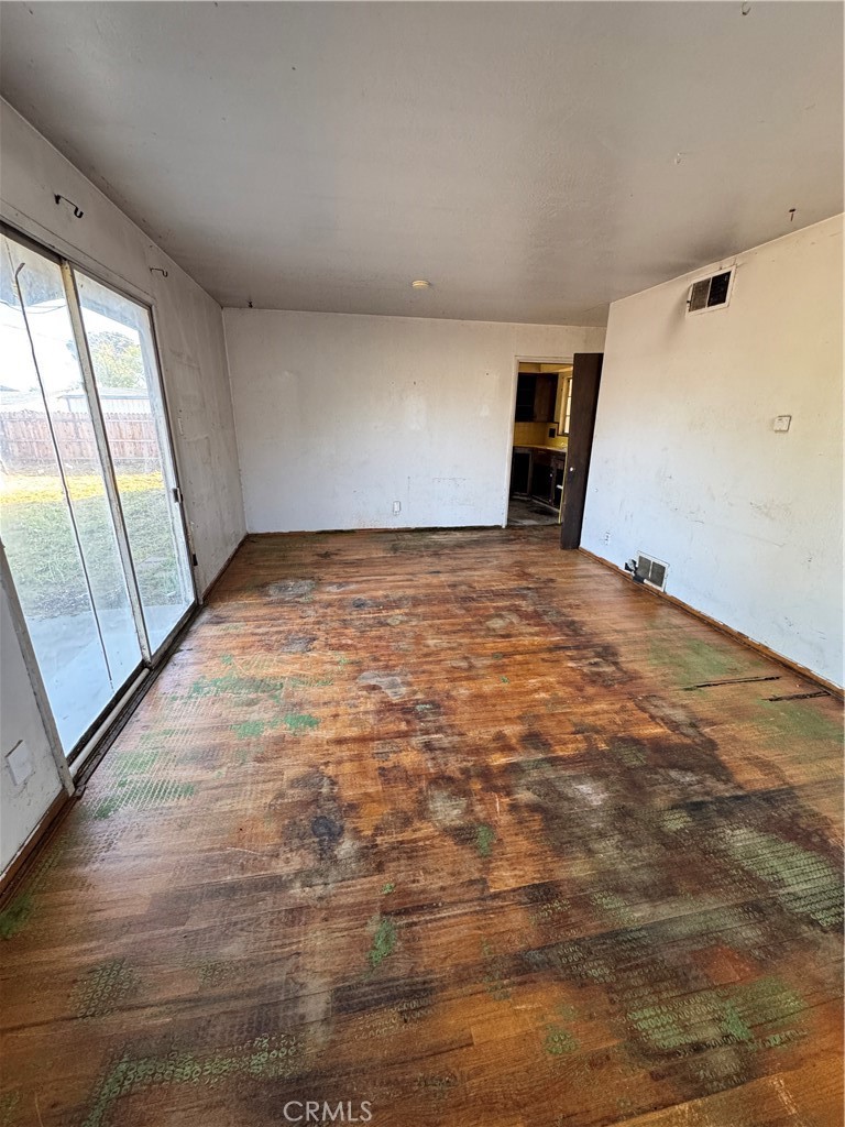 5703 E Hampton, Fresno, CA 93727