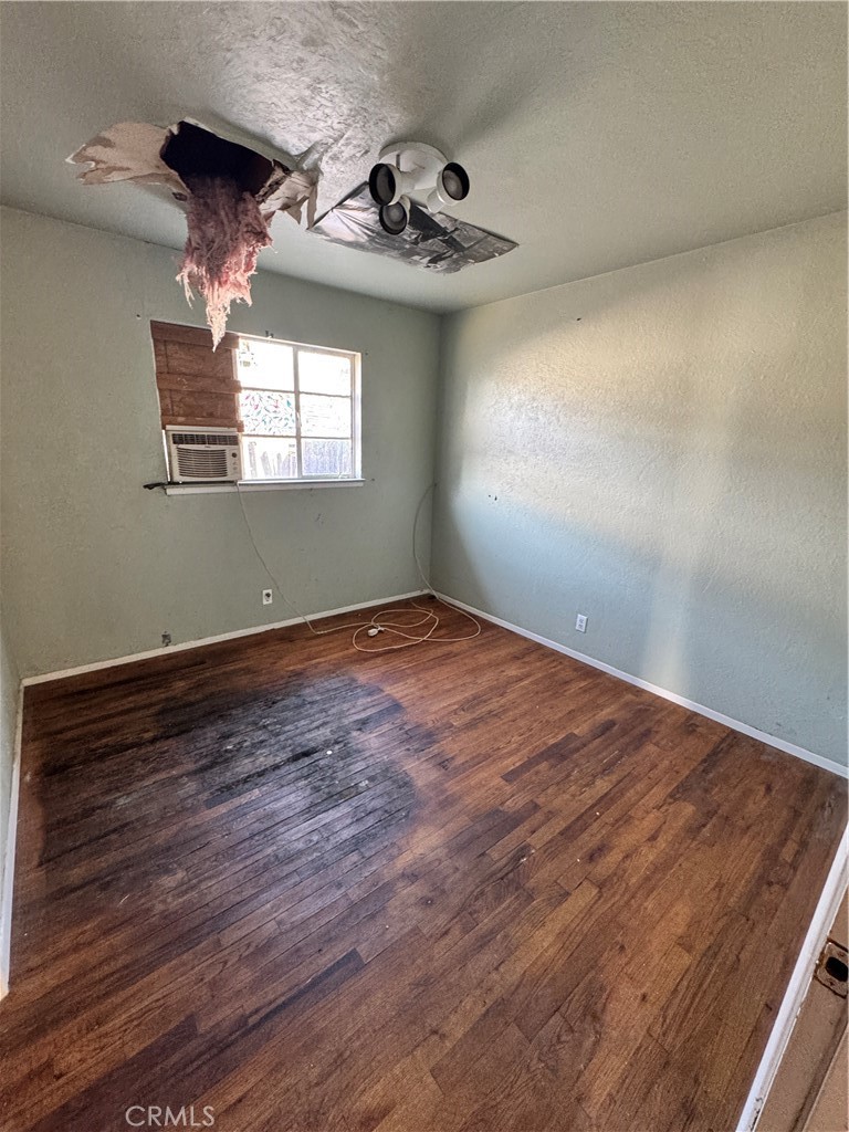 5703 E Hampton, Fresno, CA 93727