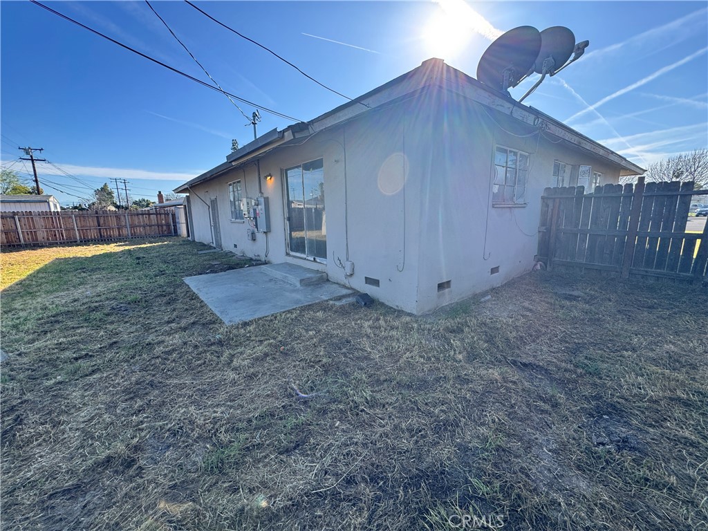 5703 E Hampton, Fresno, CA 93727