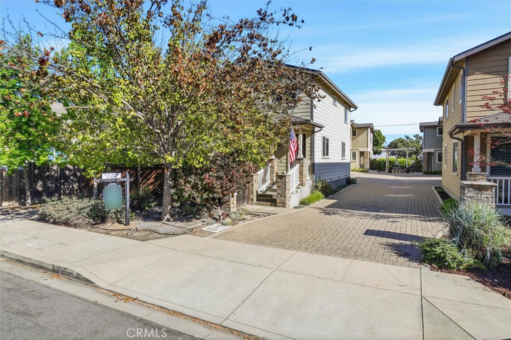879 Islay, San Luis Obispo, CA 93401