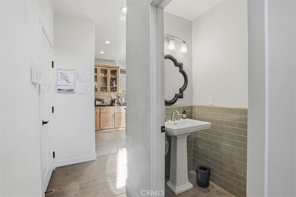879 Islay, San Luis Obispo, CA 93401